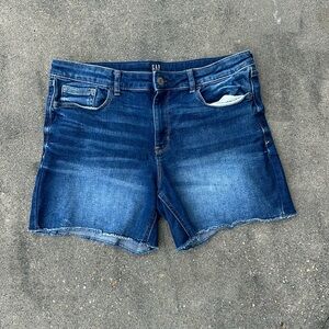 GAP short shorts
